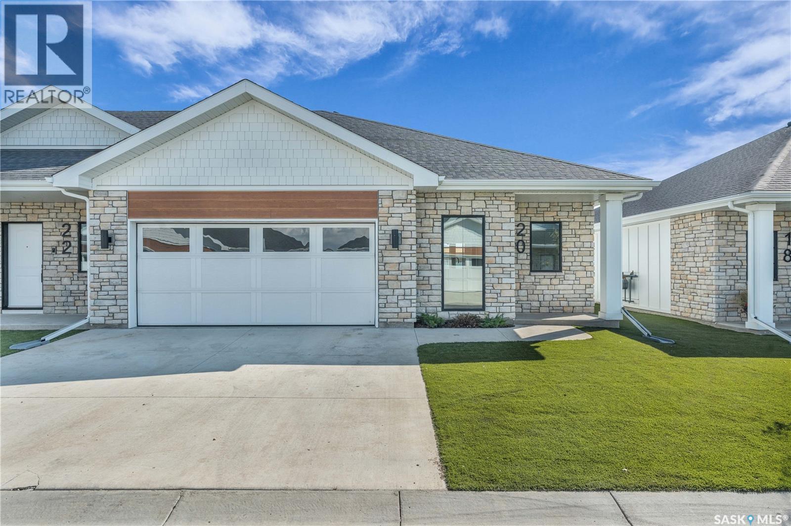 20 720 Brighton BOULEVARD, Saskatoon, Saskatchewan