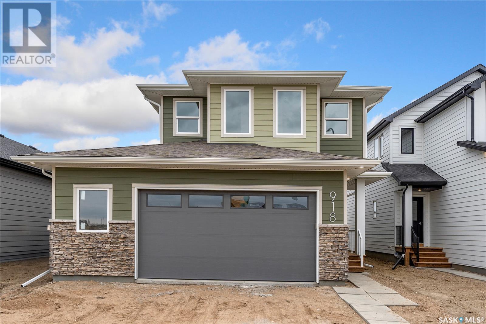 918 Brighton GATE, Saskatoon, Saskatchewan
