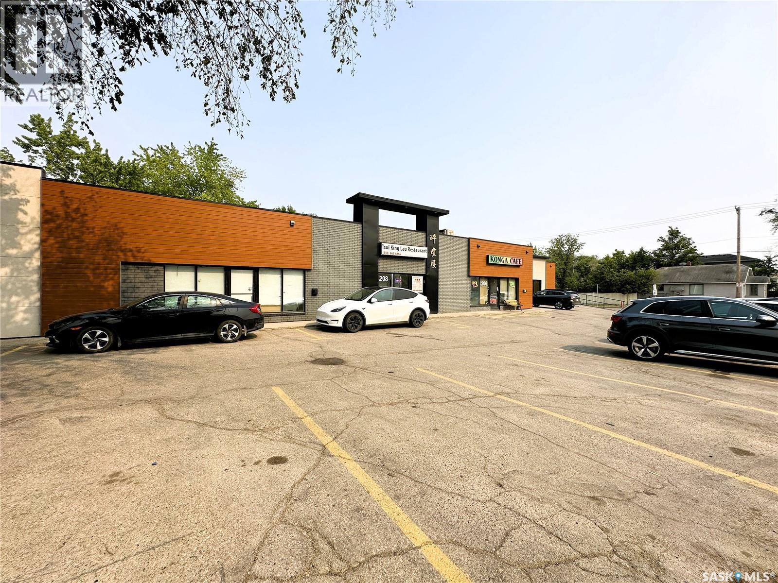 208 H AVENUE N, Saskatoon, Saskatchewan