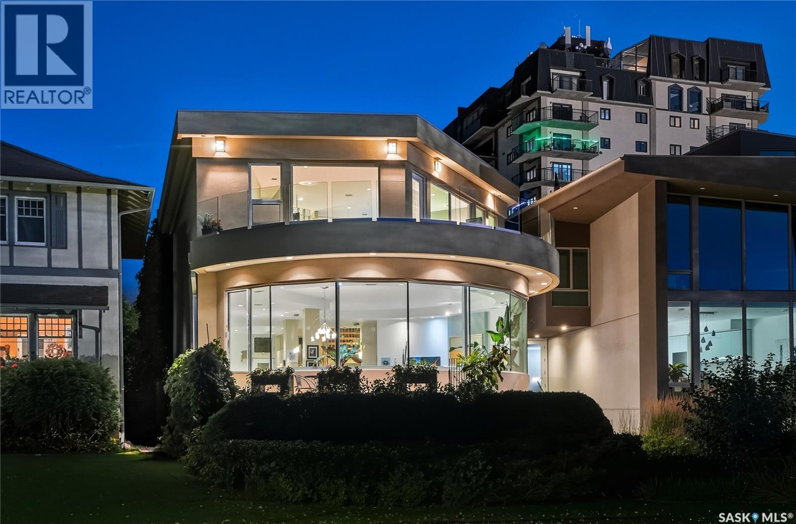 616 Saskatchewan CRESCENT E, Saskatoon, Saskatchewan