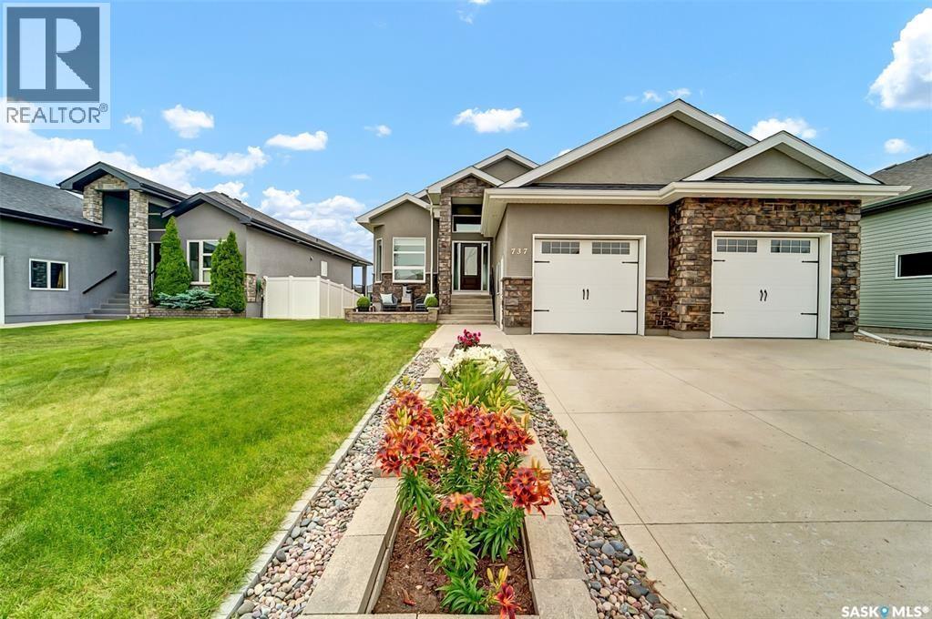 737 Gowan ROAD, Warman, Saskatchewan