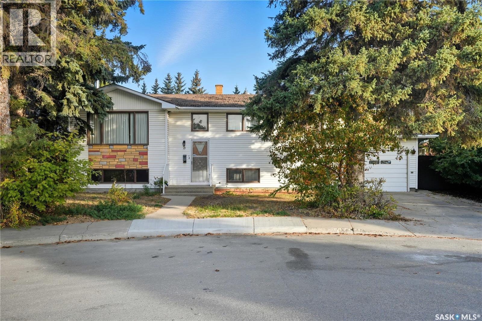 5 Hamilton PLACE, Saskatoon, Saskatchewan