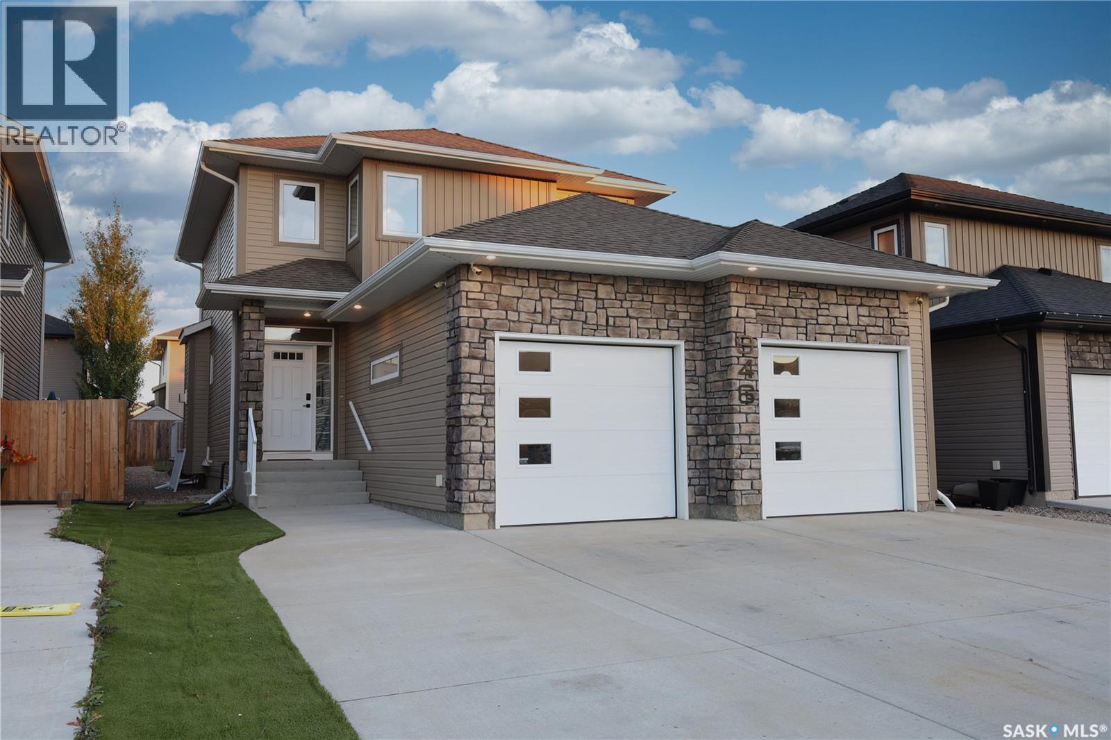 946 Pringle COVE, Saskatoon, Saskatchewan