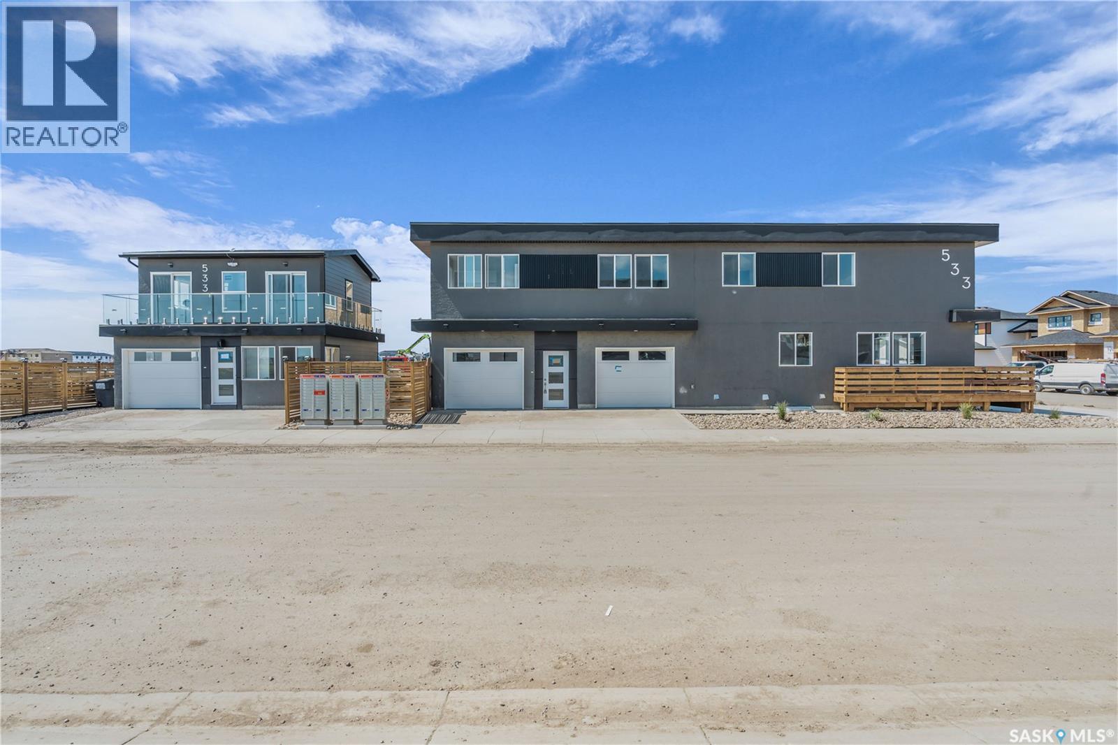 533 Sharma CRESCENT, Saskatoon, Saskatchewan