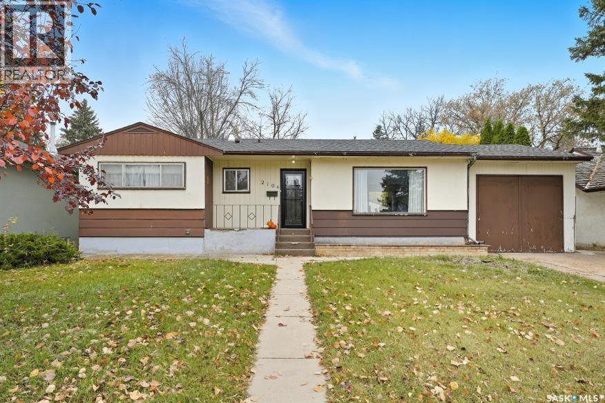 2104 Clarence AVENUE S, Saskatoon, Saskatchewan