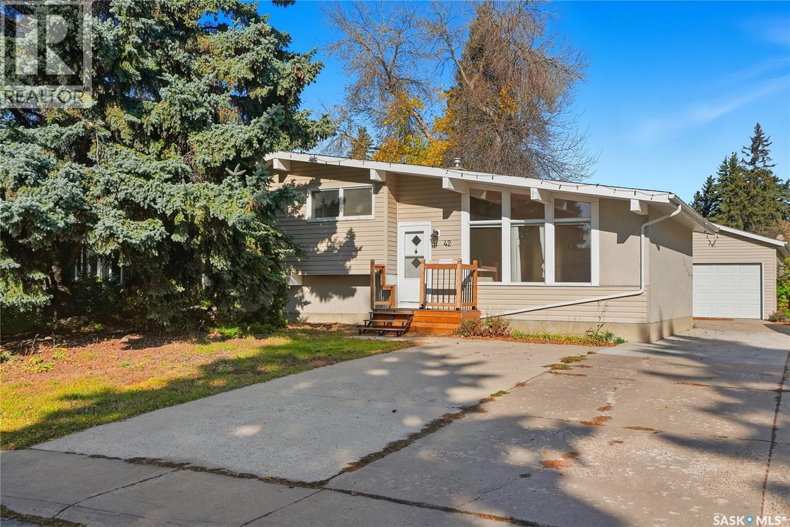 42 Red River ROAD, Saskatoon, Saskatchewan