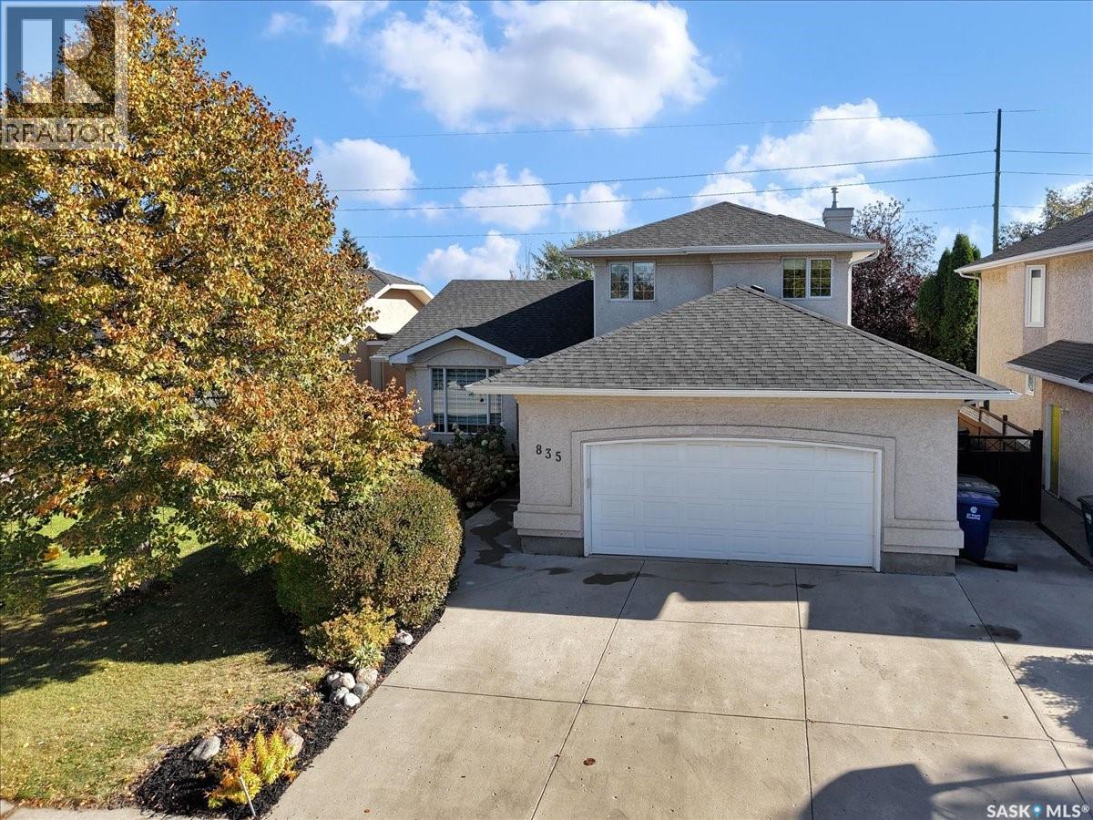835 Swan CRESCENT, Saskatoon, Saskatchewan