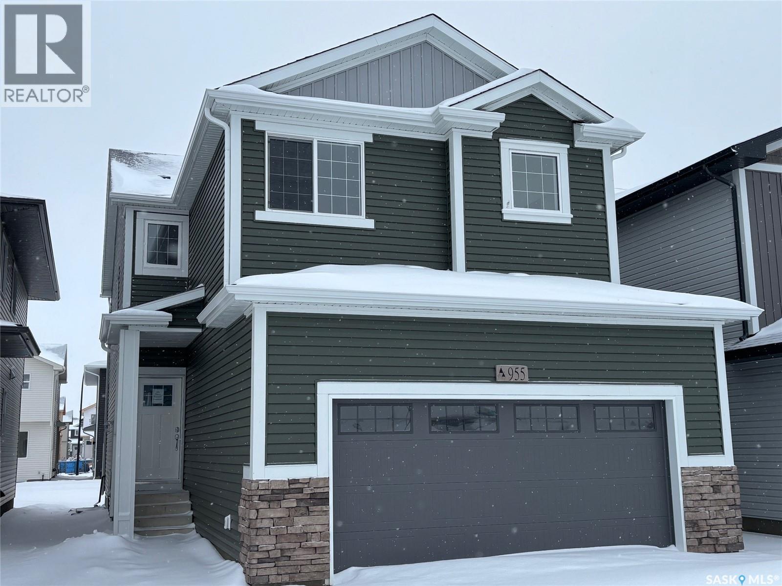 955 Traeger MANOR, Saskatoon, Saskatchewan