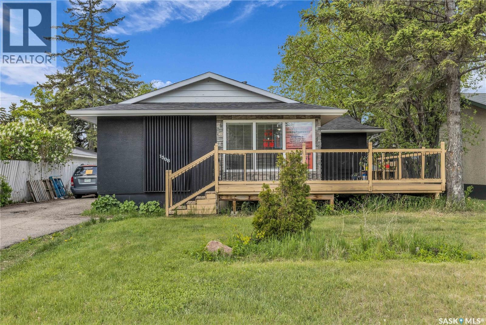 1308 Preston AVENUE S, Saskatoon, Saskatchewan