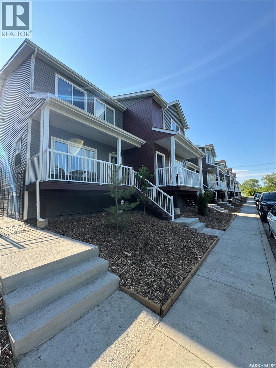 443 L AVENUE S, Saskatoon, Saskatchewan