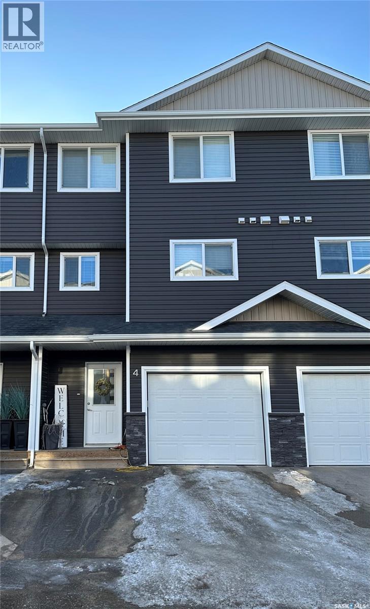 4 1060 Parr Hill DRIVE, Martensville, Saskatchewan