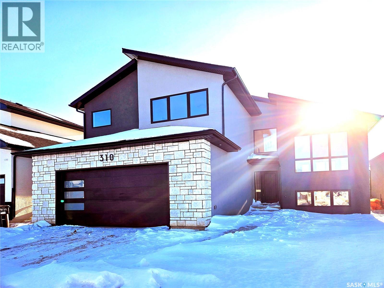 310 Flynn MANOR, Saskatoon, Saskatchewan