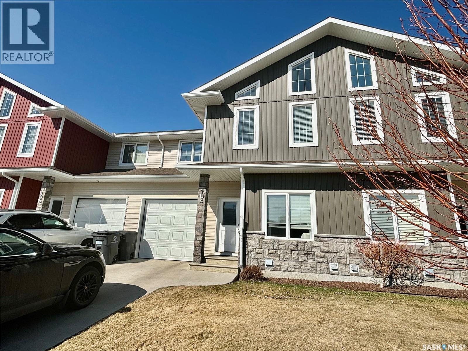 104 Atton CRESCENT, Saskatoon, Saskatchewan
