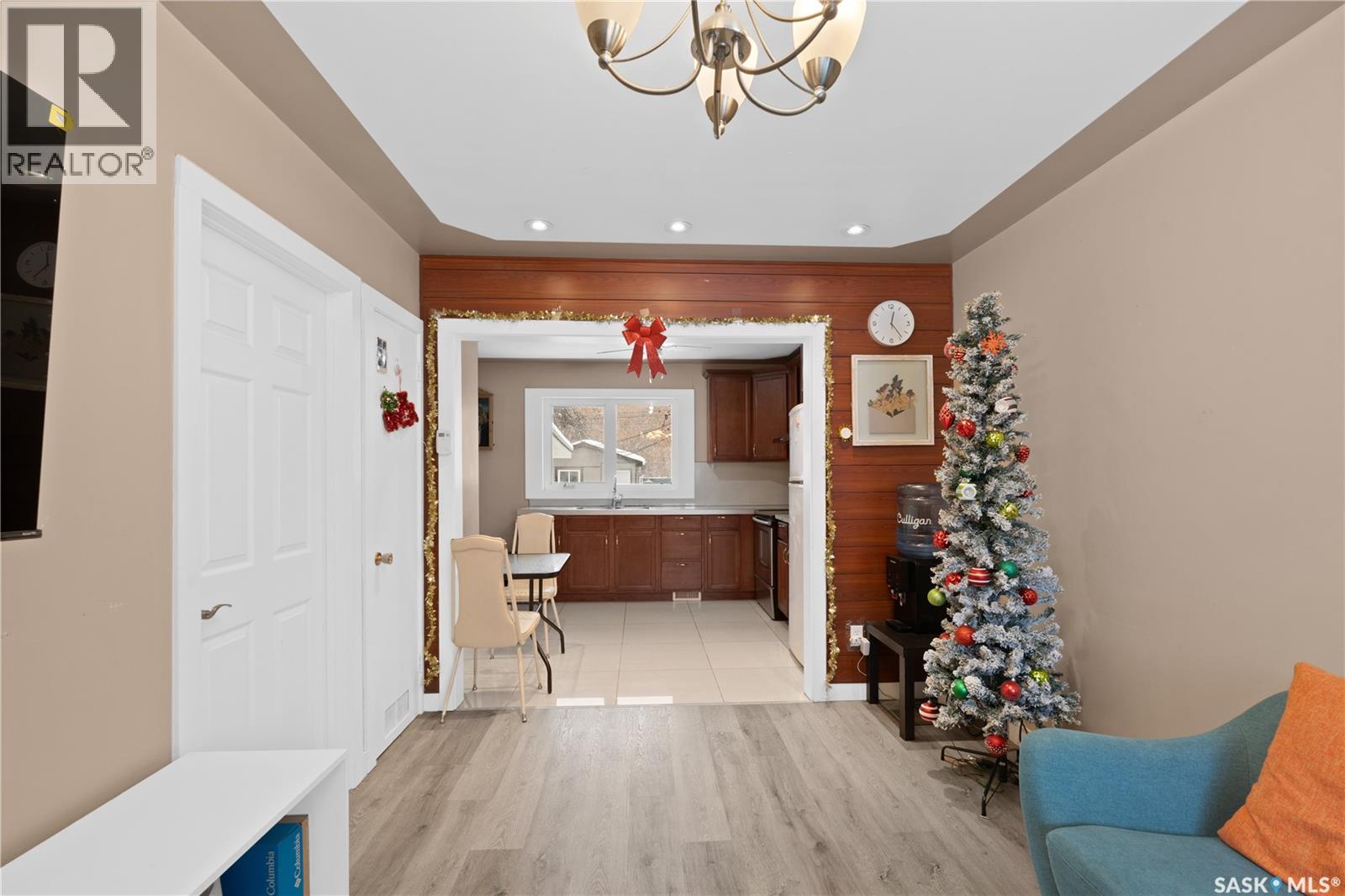 212 W AVENUE S, Saskatoon, Saskatchewan