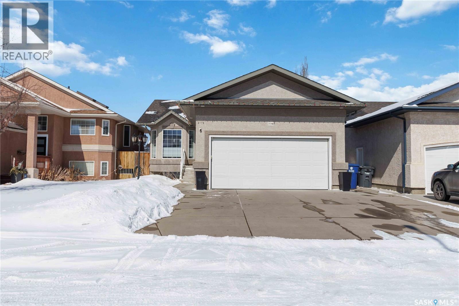 330 Sears COVE, Saskatoon, Saskatchewan