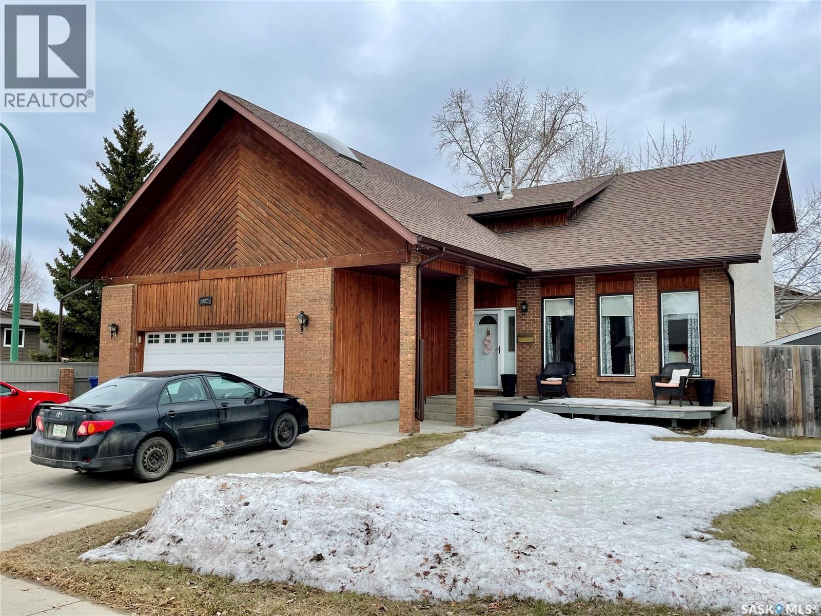 302 Nokomis PLACE, Saskatoon, Saskatchewan