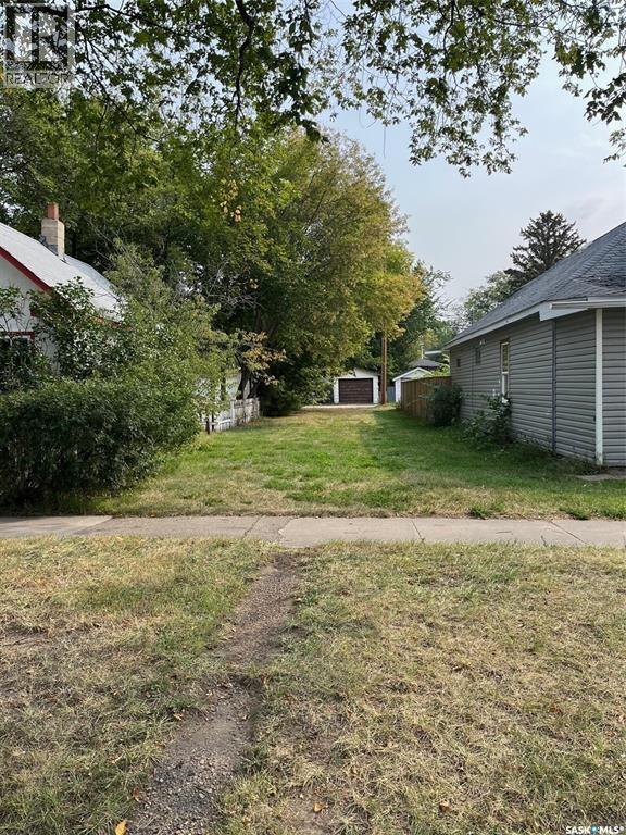 320 J AVENUE S, Saskatoon, Saskatchewan