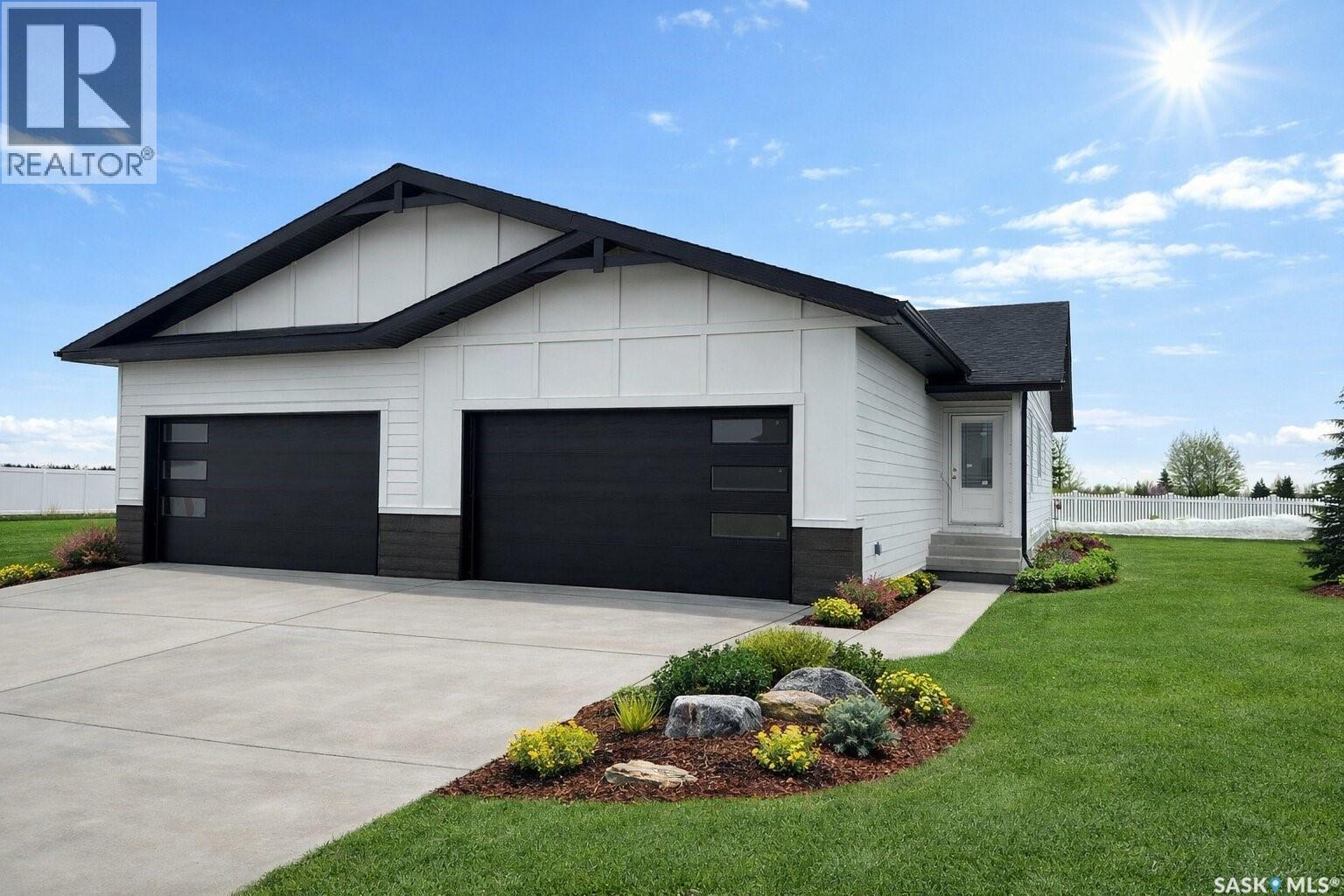 860 DeLaet BAY, Warman, Saskatchewan