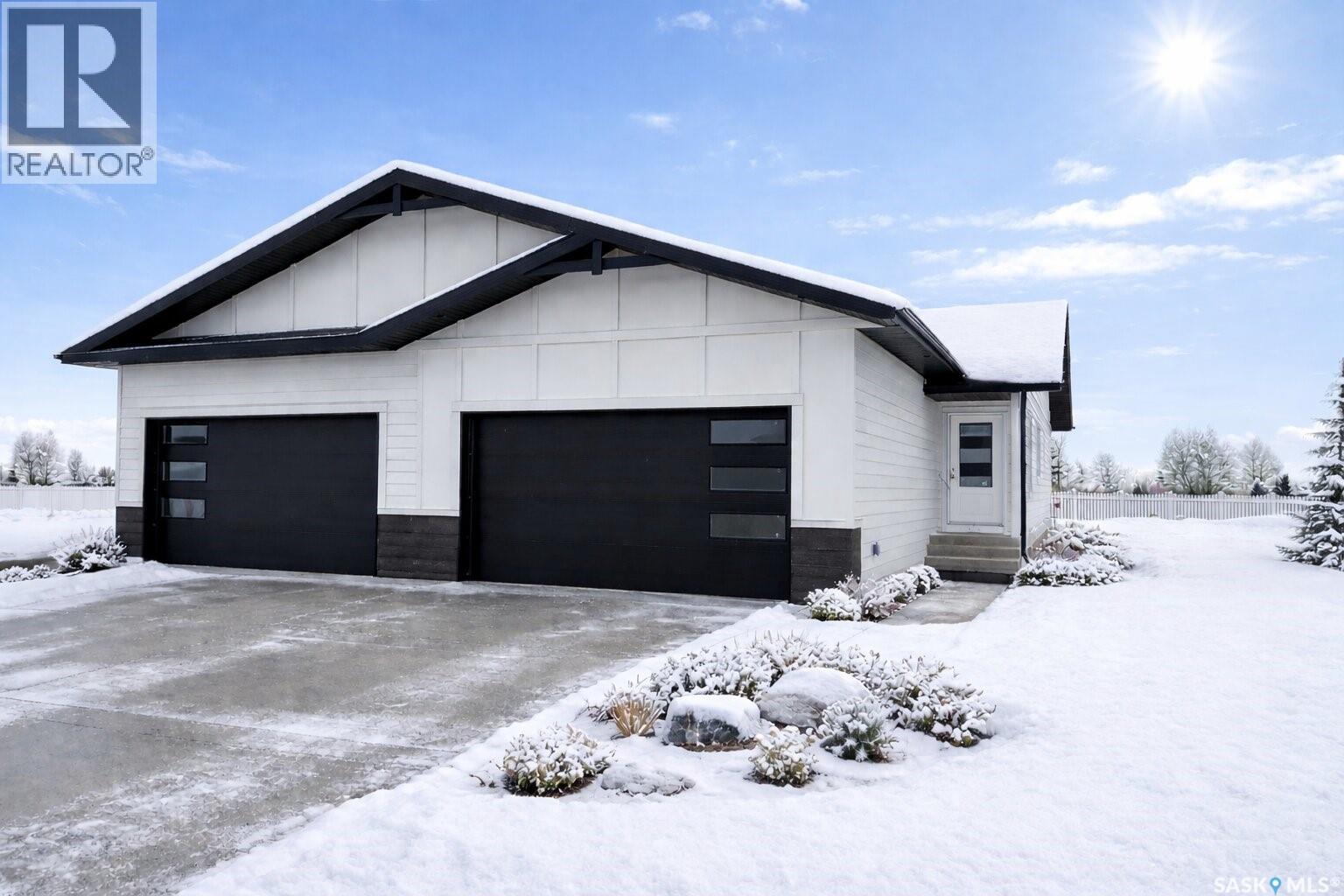 858 DeLaet BAY, Warman, Saskatchewan