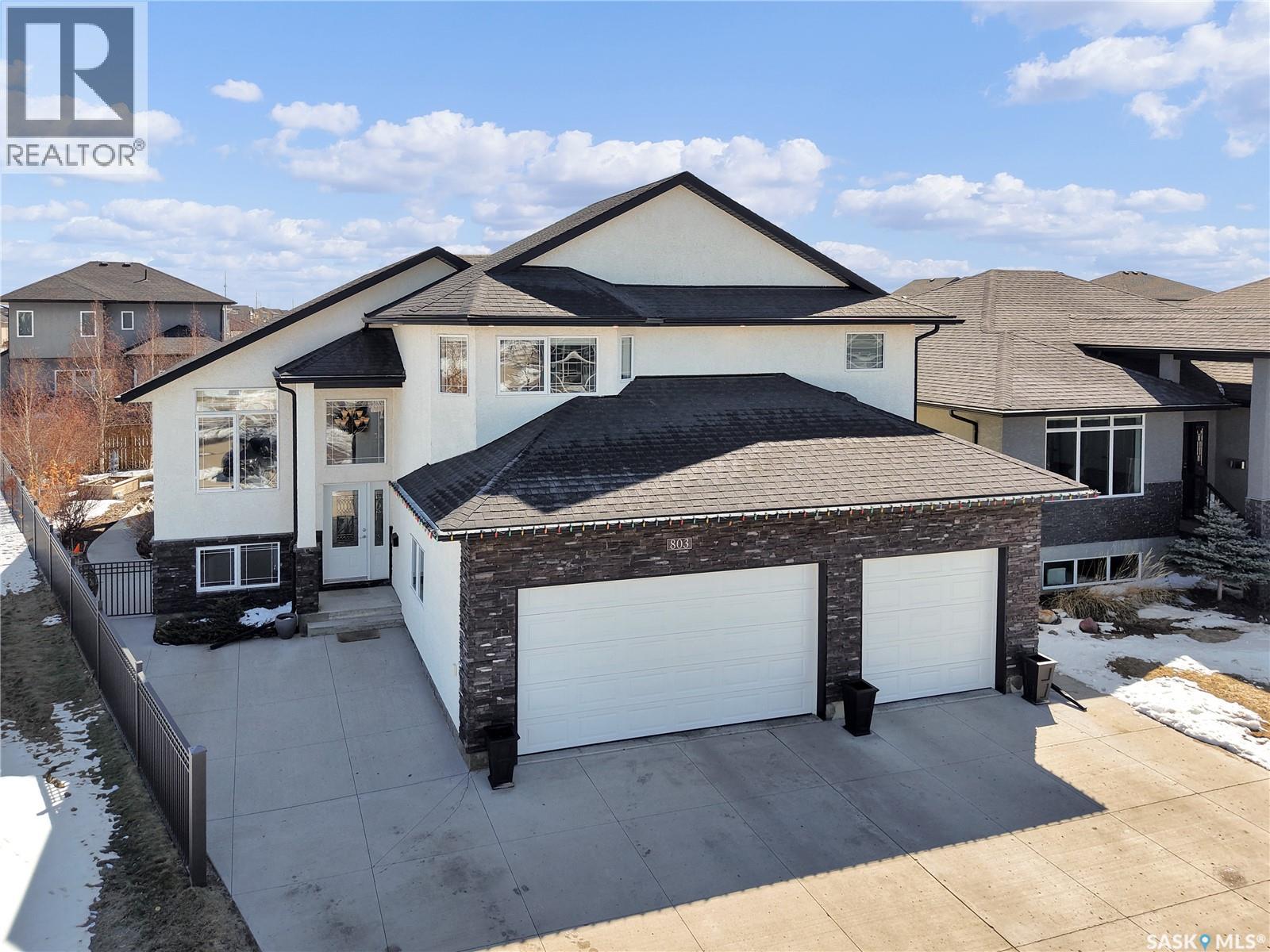 803 Salloum CRESCENT, Saskatoon, Saskatchewan