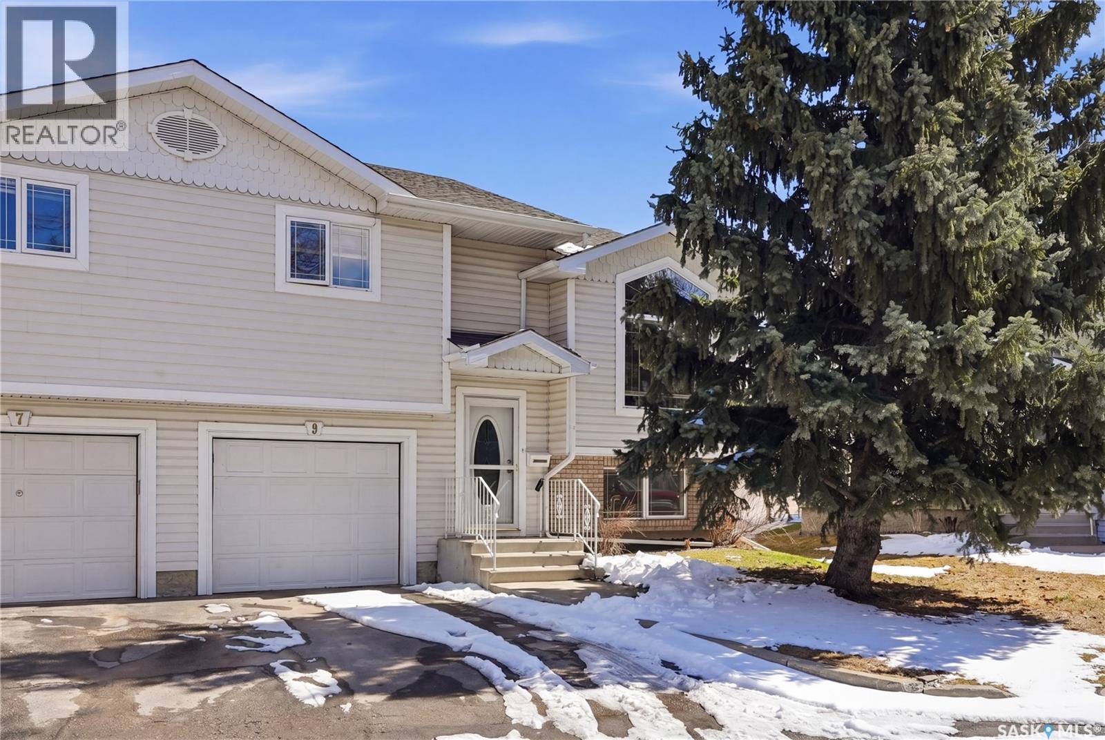 9 605 Perehudoff CRESCENT, Saskatoon, Saskatchewan