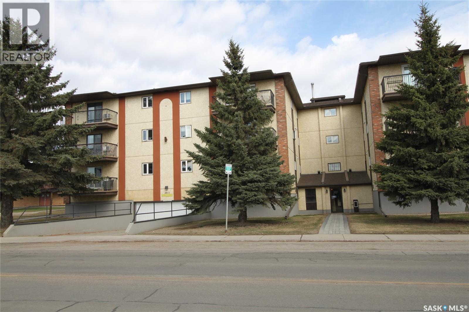 104 2013 Arlington AVENUE, Saskatoon, Saskatchewan
