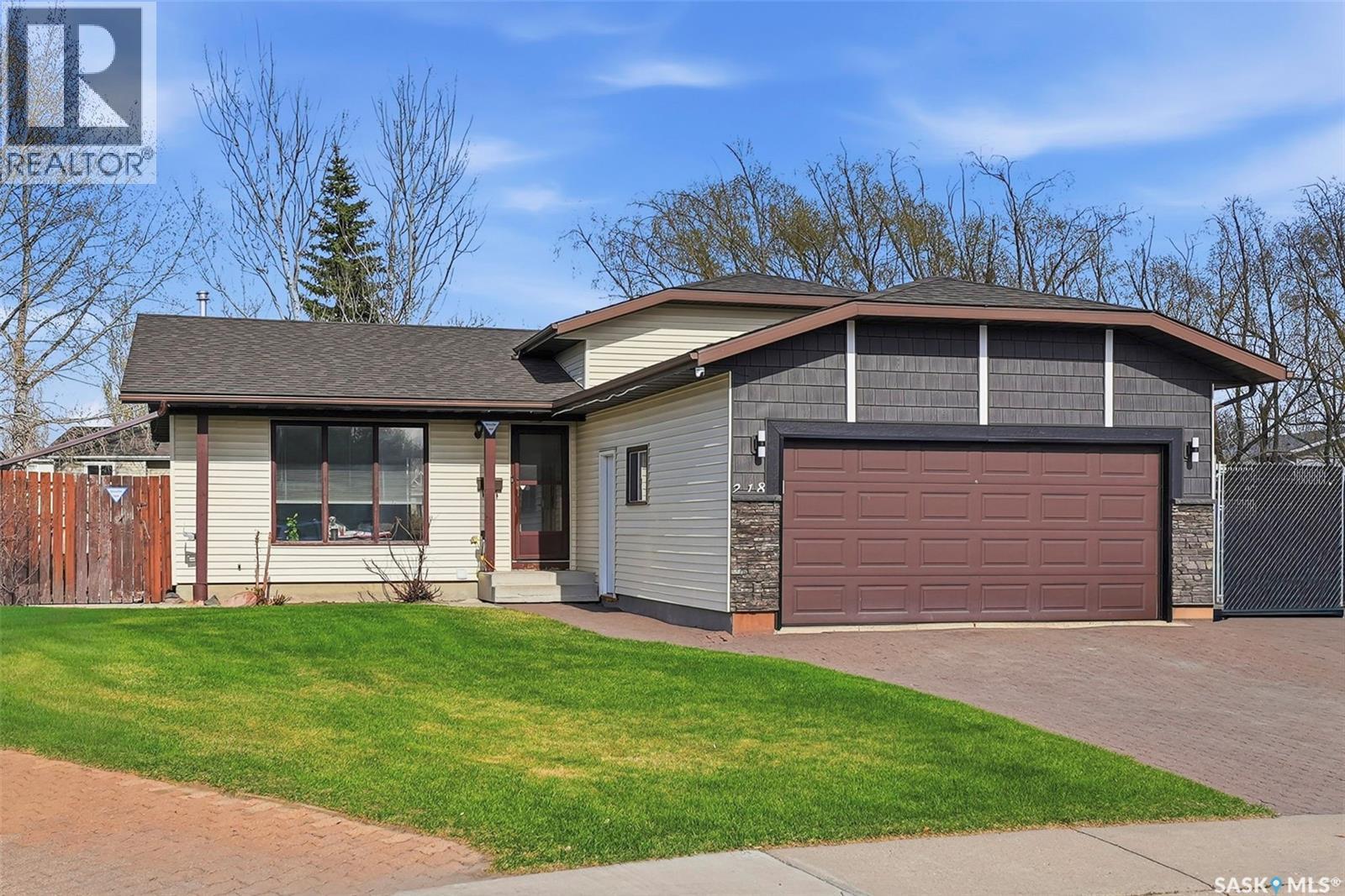 218 WARD COURT, Saskatoon, Saskatchewan