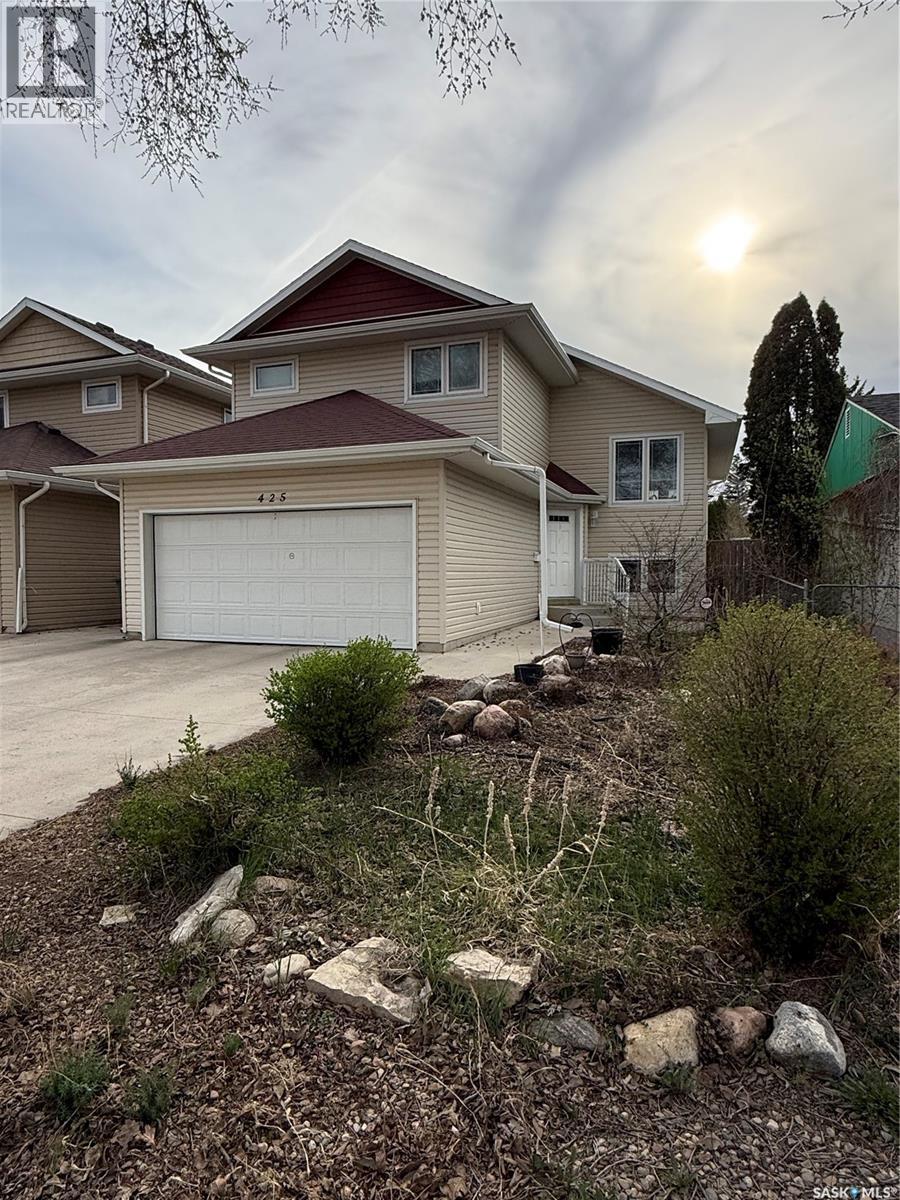 425 Y AVENUE S, Saskatoon, Saskatchewan