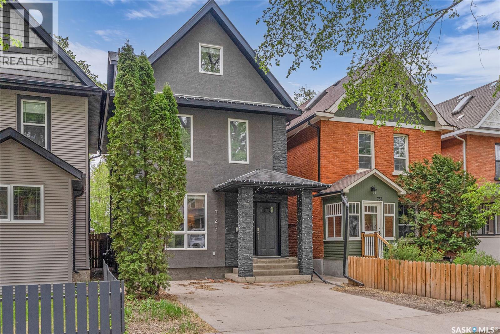 727 6th AVENUE N, Saskatoon, Saskatchewan