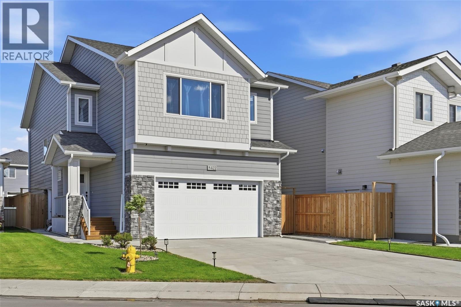 422 Keith TURN, Saskatoon, Saskatchewan