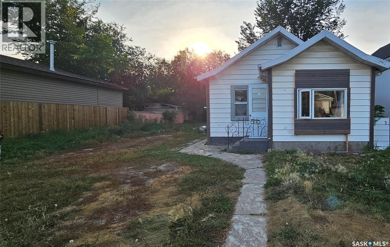 127 M AVENUE S, Saskatoon, Saskatchewan