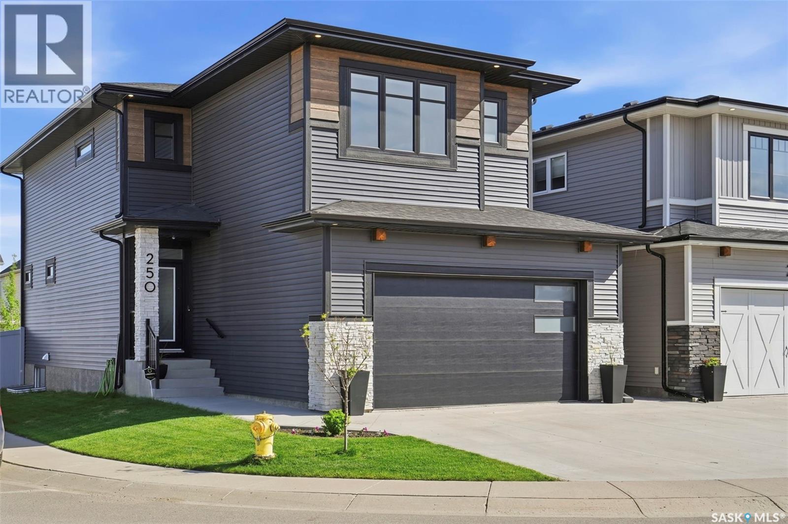 250 Skopik CRESCENT, Saskatoon, Saskatchewan