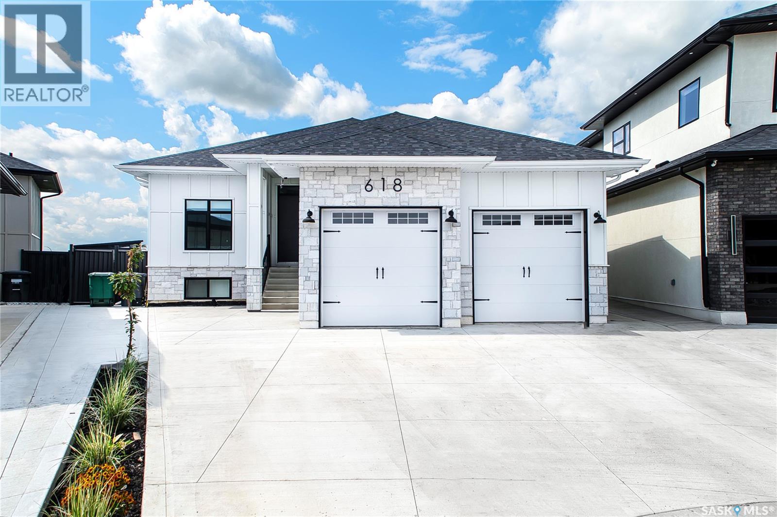618 Nightingale COVE, Saskatoon, Saskatchewan