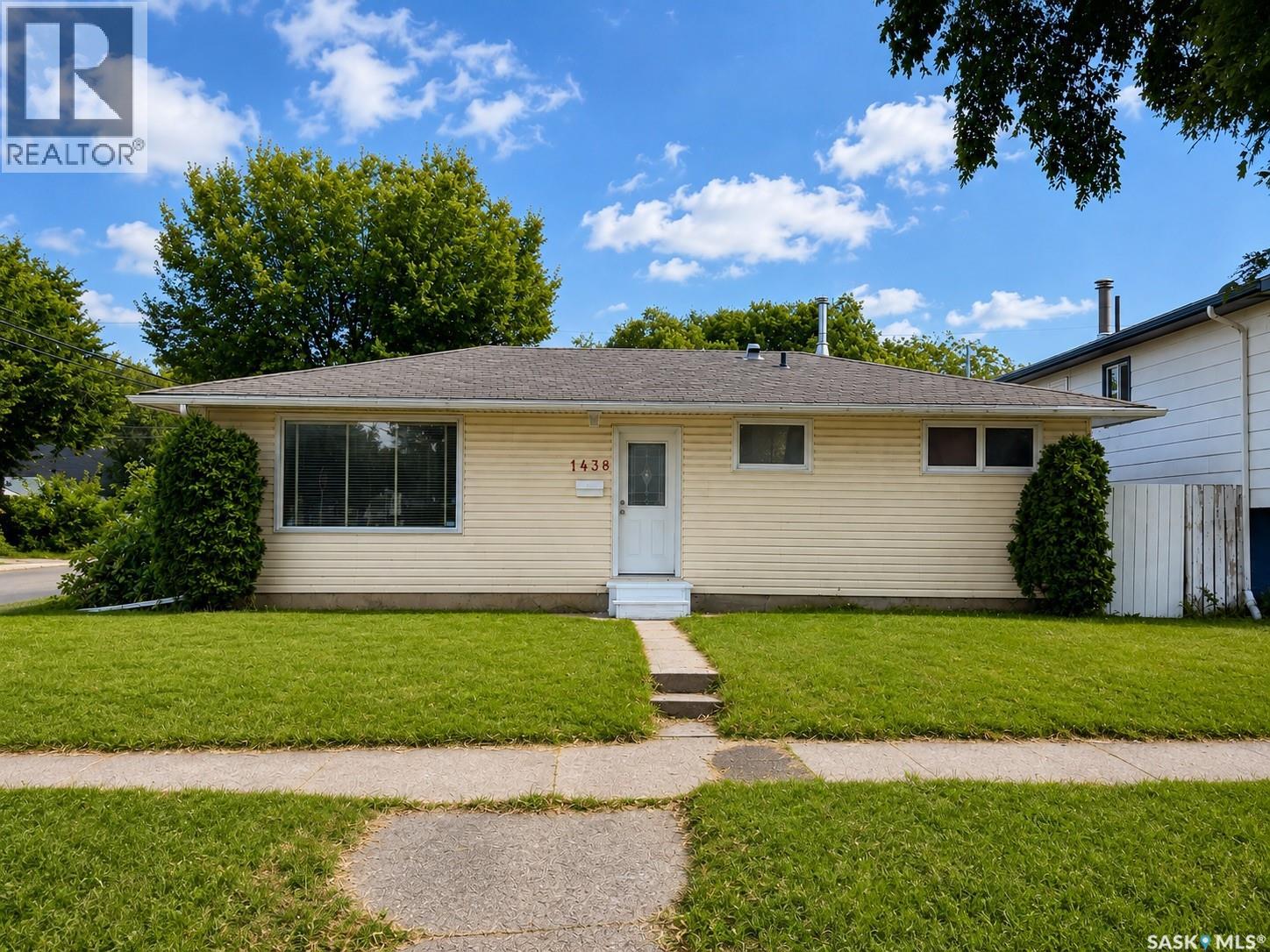 1438 D AVENUE N, Saskatoon, Saskatchewan