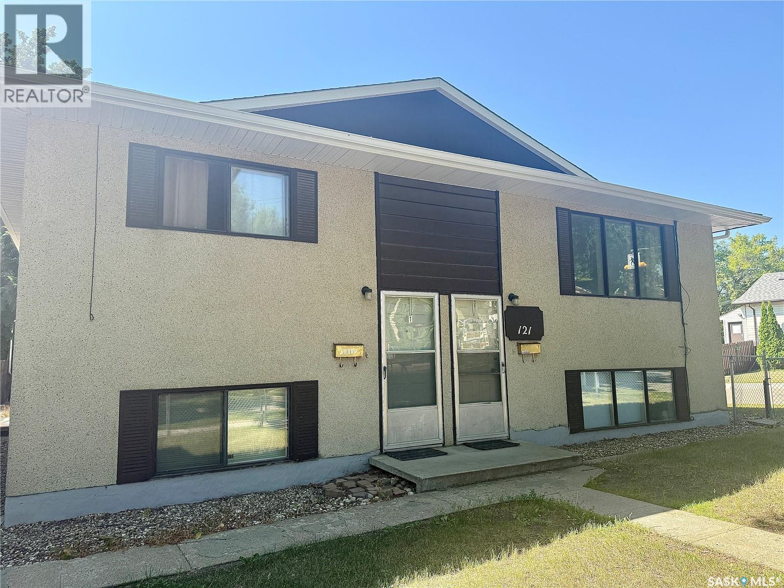 121 29th STREET W, Saskatoon, Saskatchewan