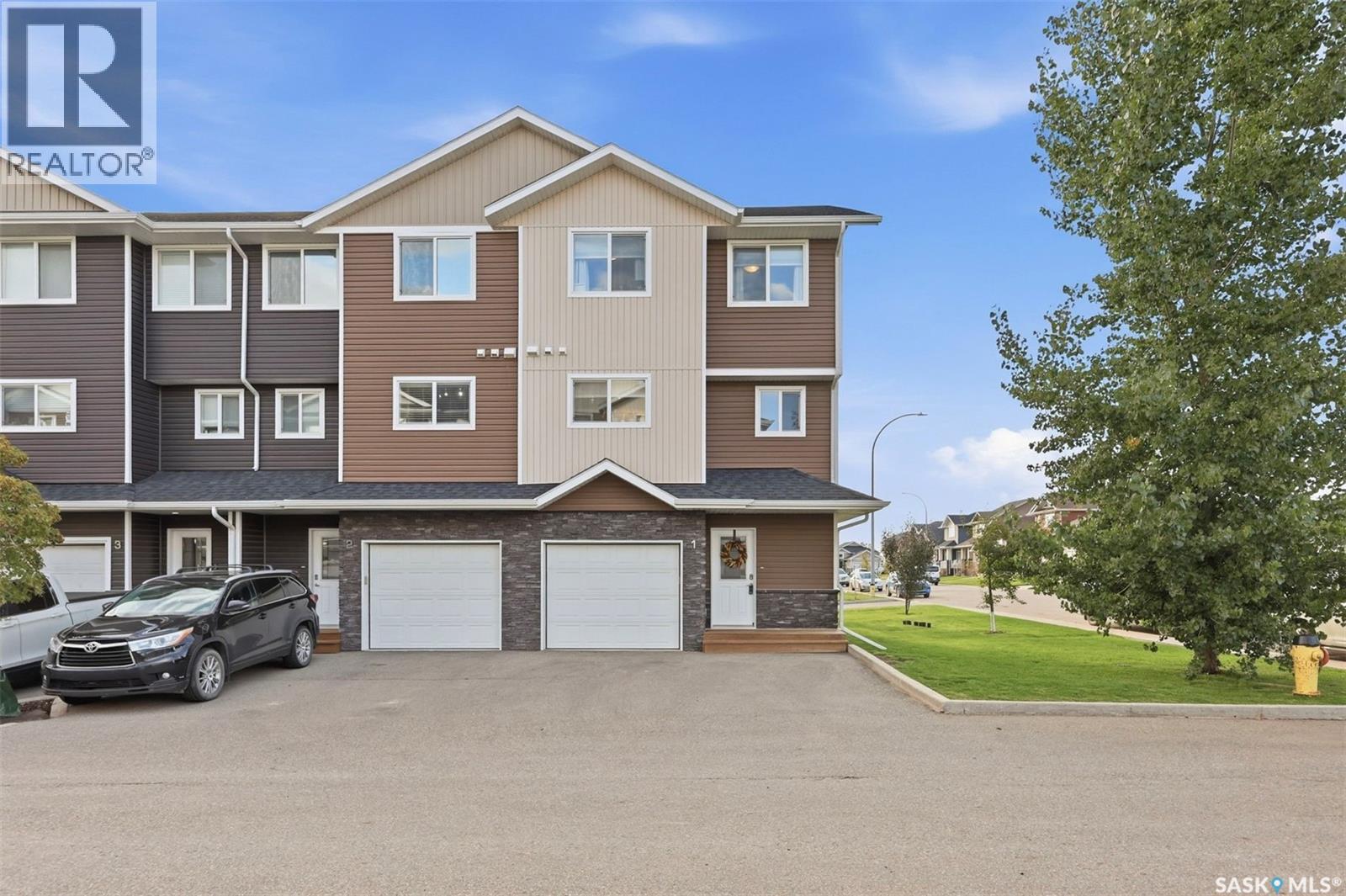 1 1060 Parr Hill DRIVE, Martensville, Saskatchewan