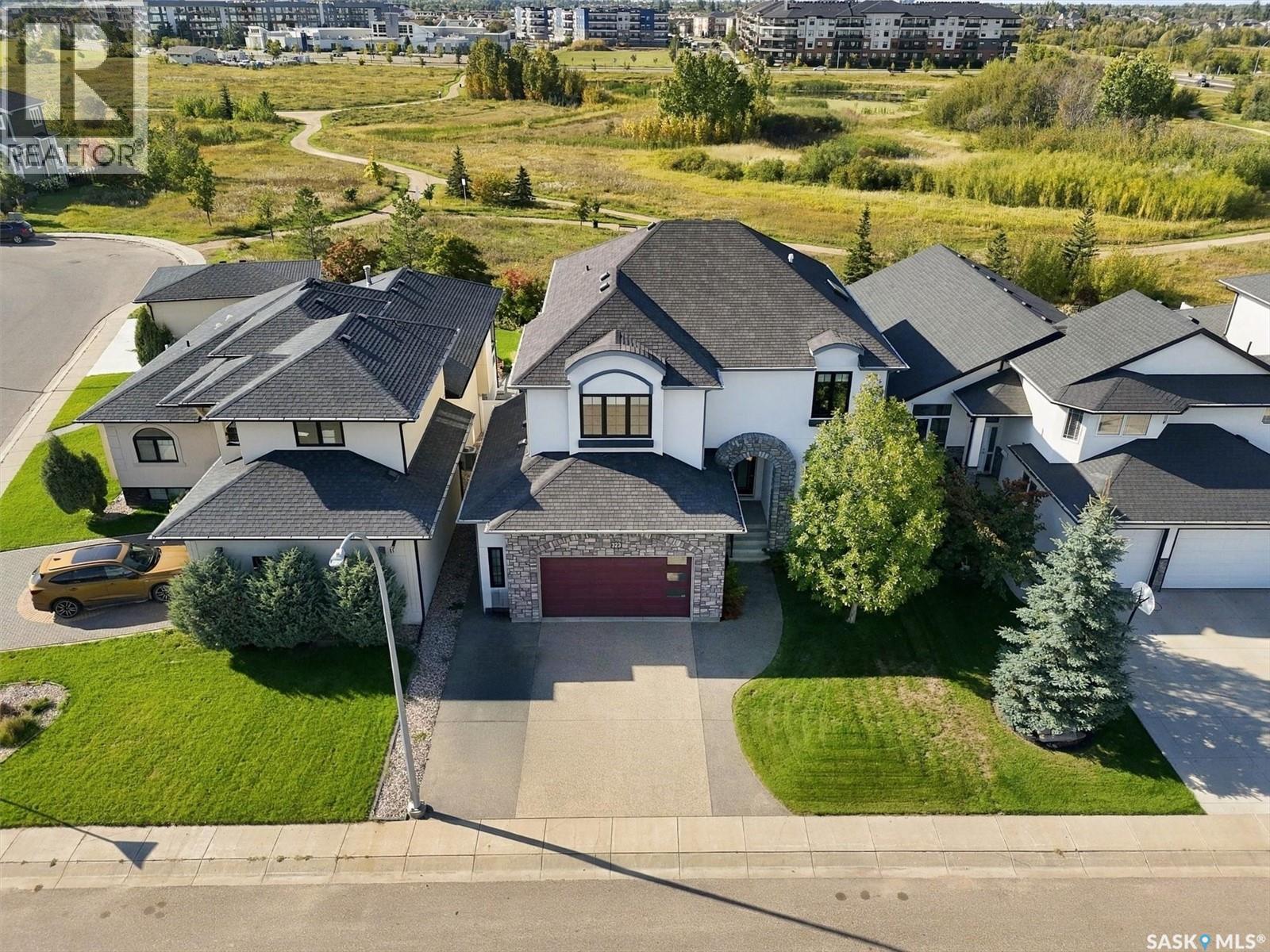 323 Hastings LANE, Saskatoon, Saskatchewan
