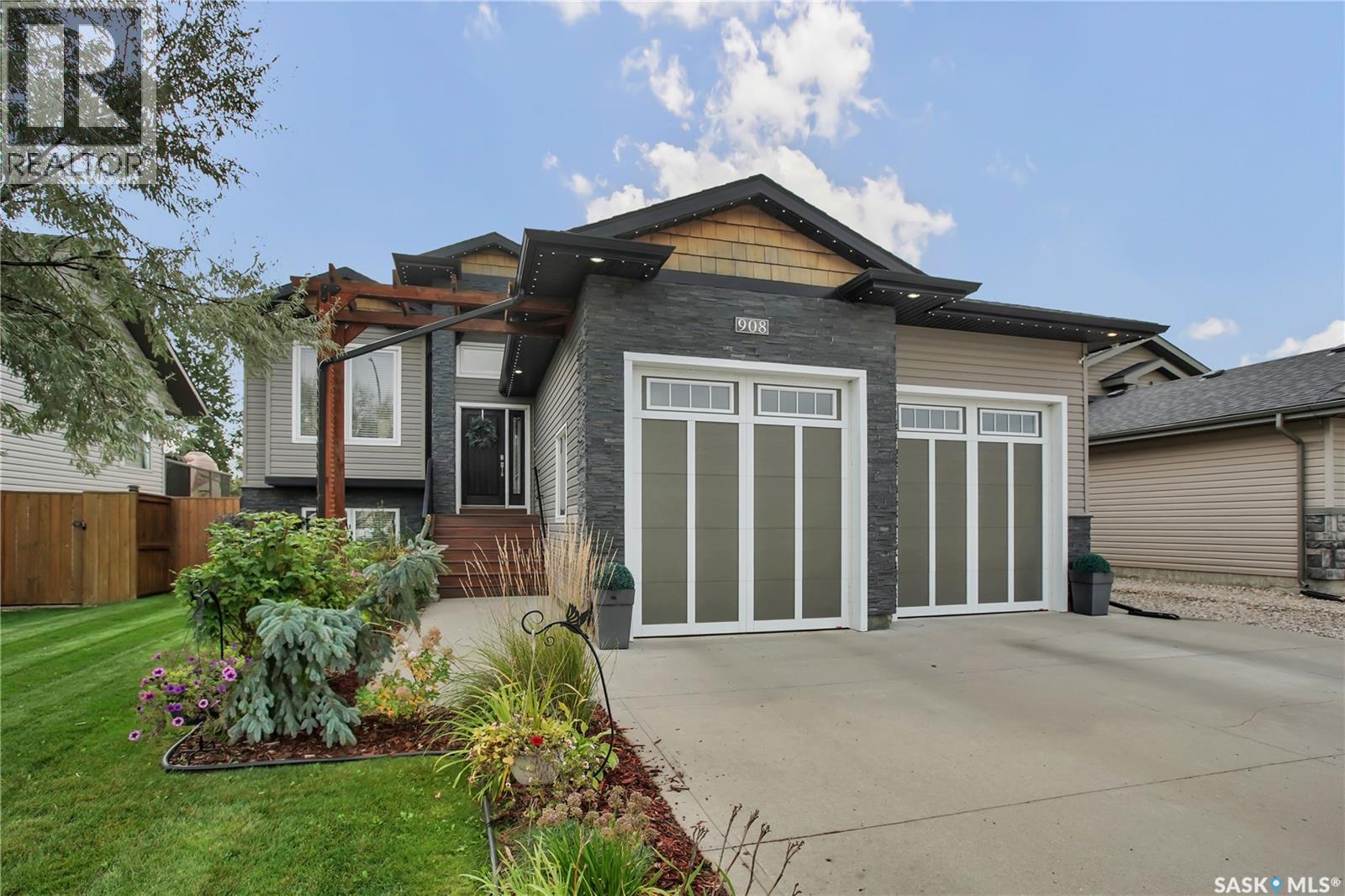 908 Hamm TERRACE, Martensville, Saskatchewan
