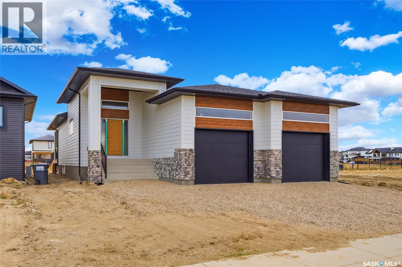 211 Dziadyk MANOR, Saskatoon, Saskatchewan