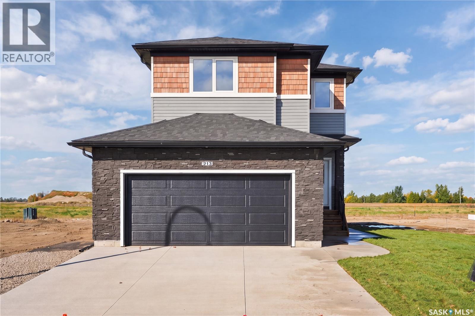213 Veterans DRIVE, Warman, Saskatchewan