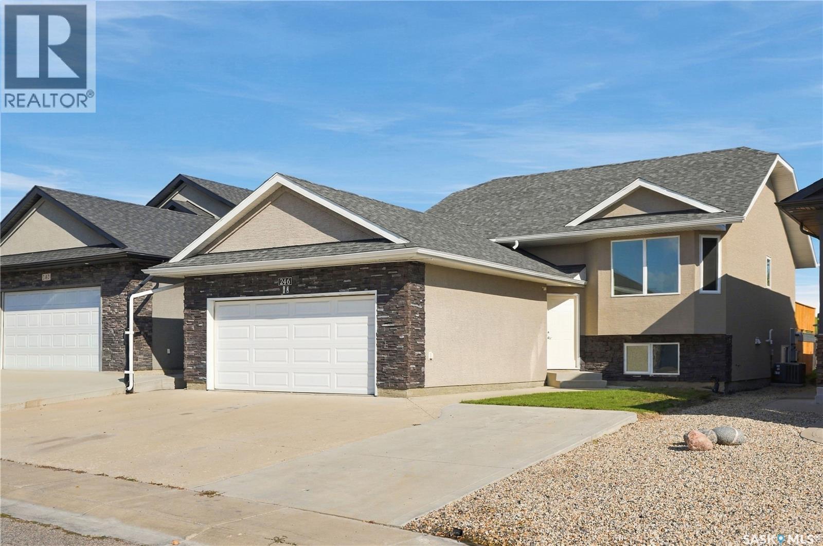 246 Sutter PLACE, Saskatoon, Saskatchewan
