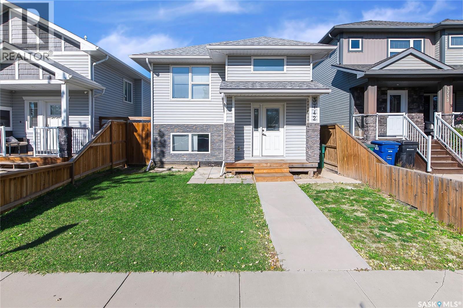 3742 33rd STREET W, Saskatoon, Saskatchewan