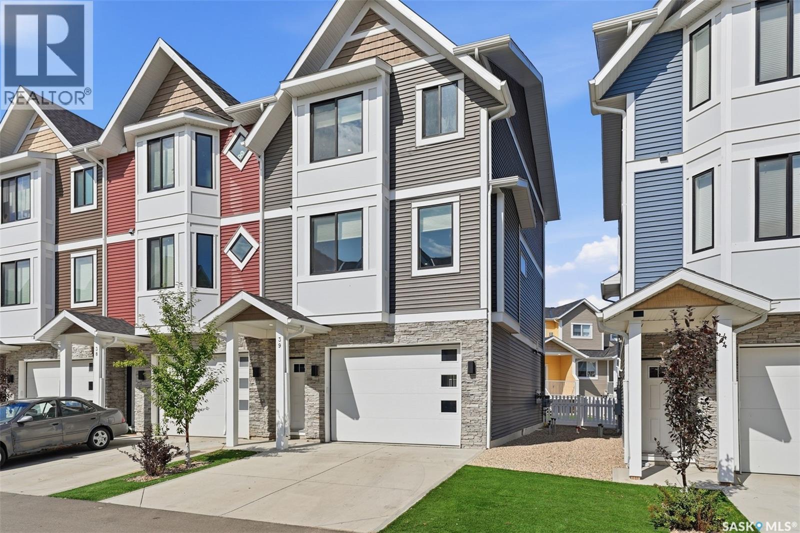 39 900 St Andrews LANE, Warman, Saskatchewan
