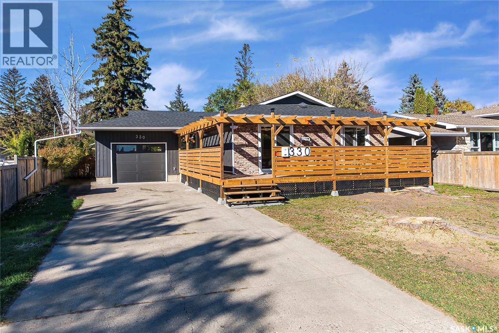 330 Acadia DRIVE, Saskatoon, Saskatchewan